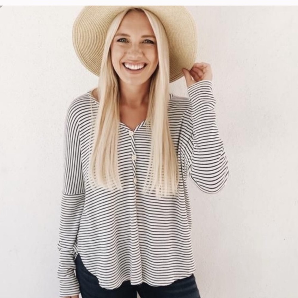 Carly Jean Los Angeles final touch cardigan